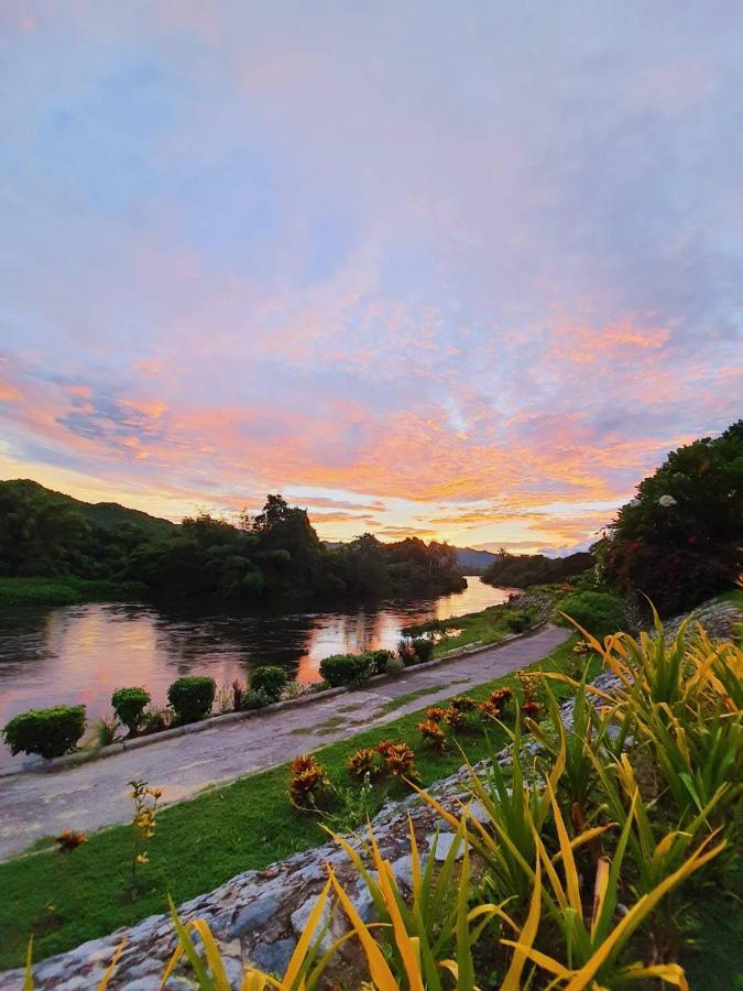 Aekpailin River Kwai Resort Kanchanaburi Exterior foto